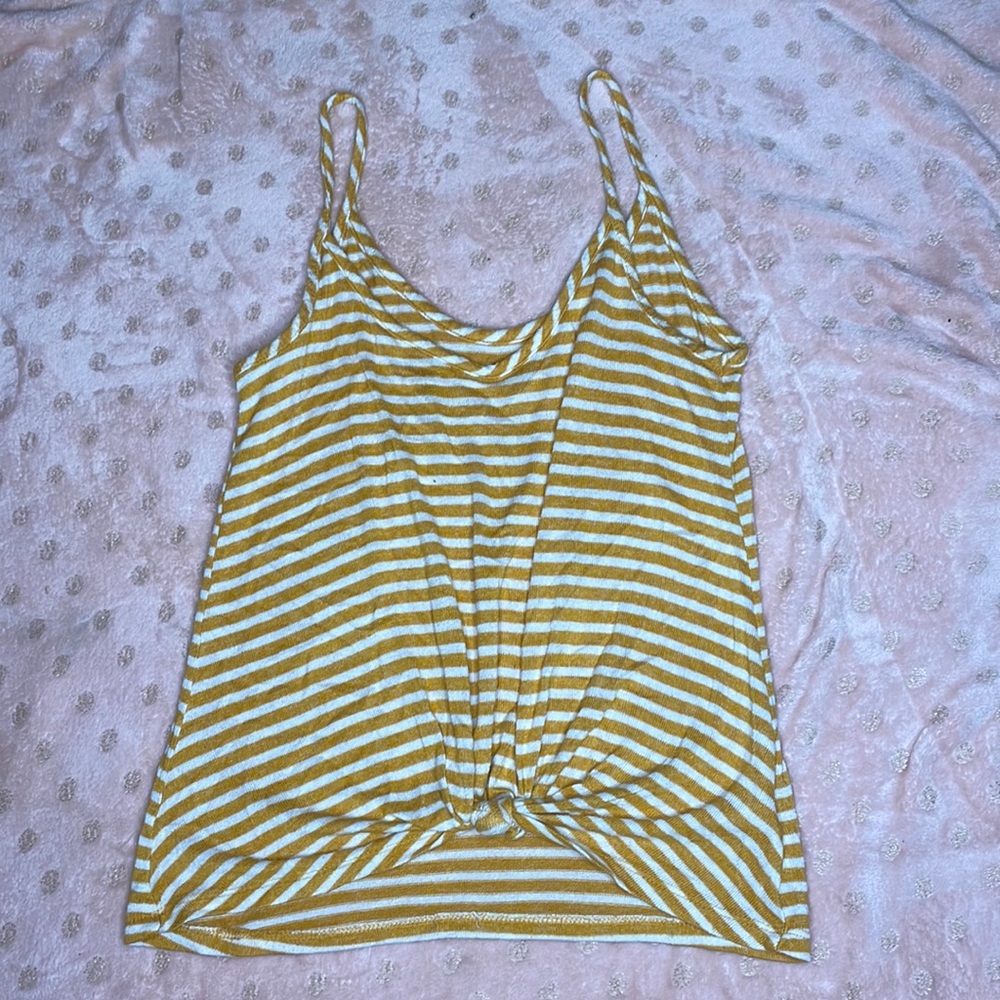 Feels really nice and nice to wear on hot days